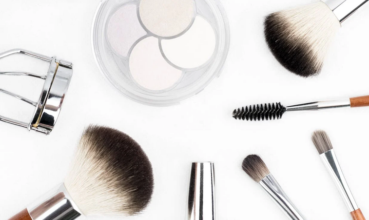 How to Keep Your Beauty Products Safe for Skin Health